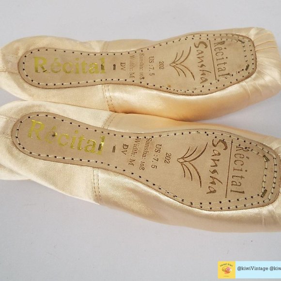 Sansha Women's Recital II Pointe Shoe Sz 7.5 with Tag. - Picture 6 of 6